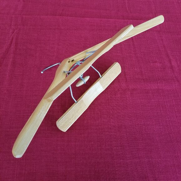 Vintage Regent 18” Solid Wood Heavy Duty Suit Hanger - Picture 4 of 14